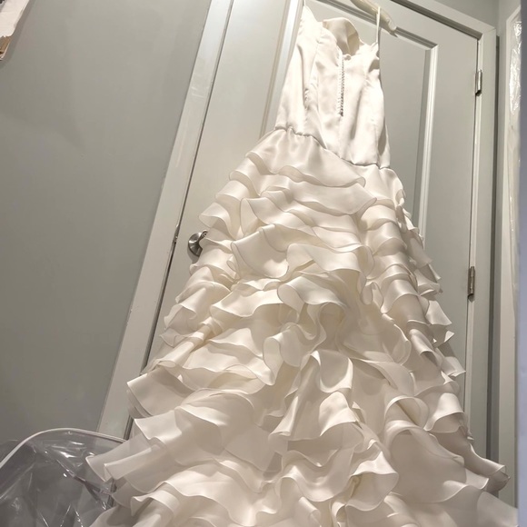 NWT Lazaro wedding gown - Never used - Picture 8 of 17